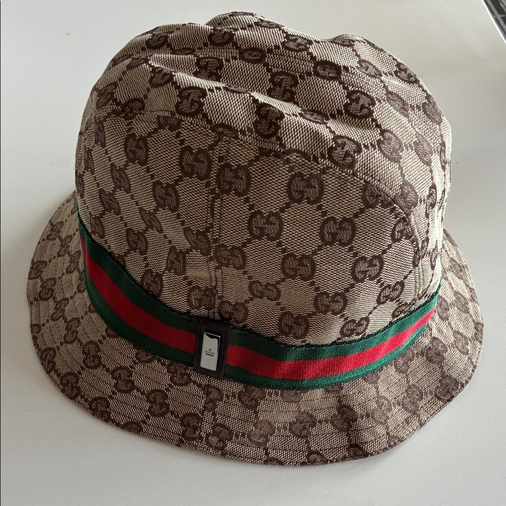 Y2K Gucci Beige Monogram Bucket Hat with Red and Green Band-Like new!